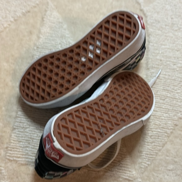 High top Vans Size 11.5 - Picture 9 of 9